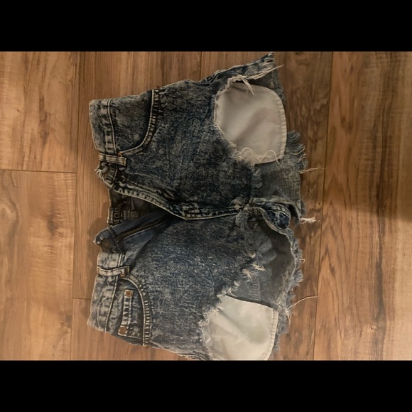 High wasted shorts really great color - Picture 1 of 2